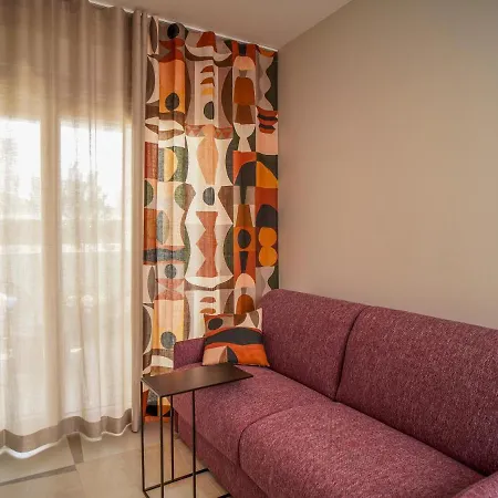 La Perla Di - Private Parking Bari